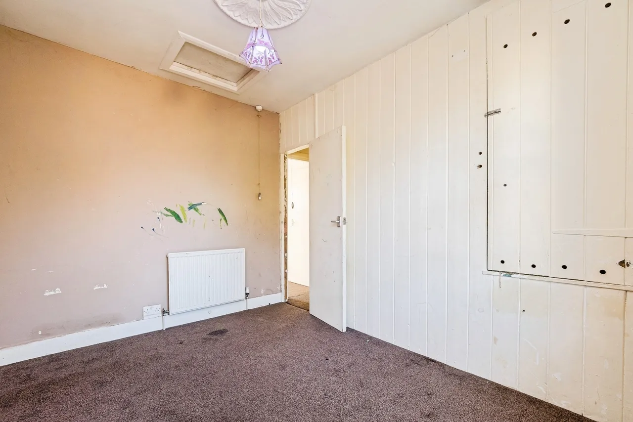 Broadway, Rainham, RM13, photo 17