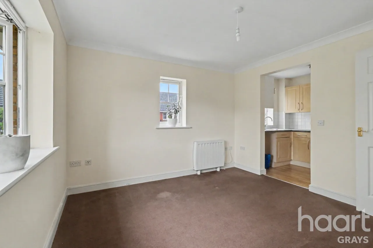 Caspian Way, Purfleet, RM19, photo 7