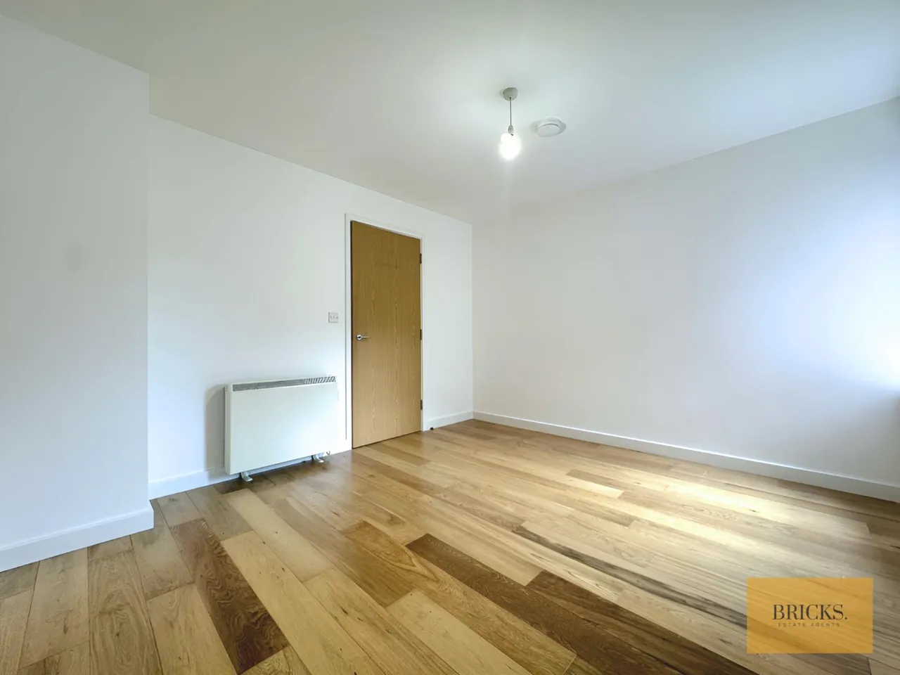 1 bed flat to rent — Rothesay Road, Luton, LU1 1QZ