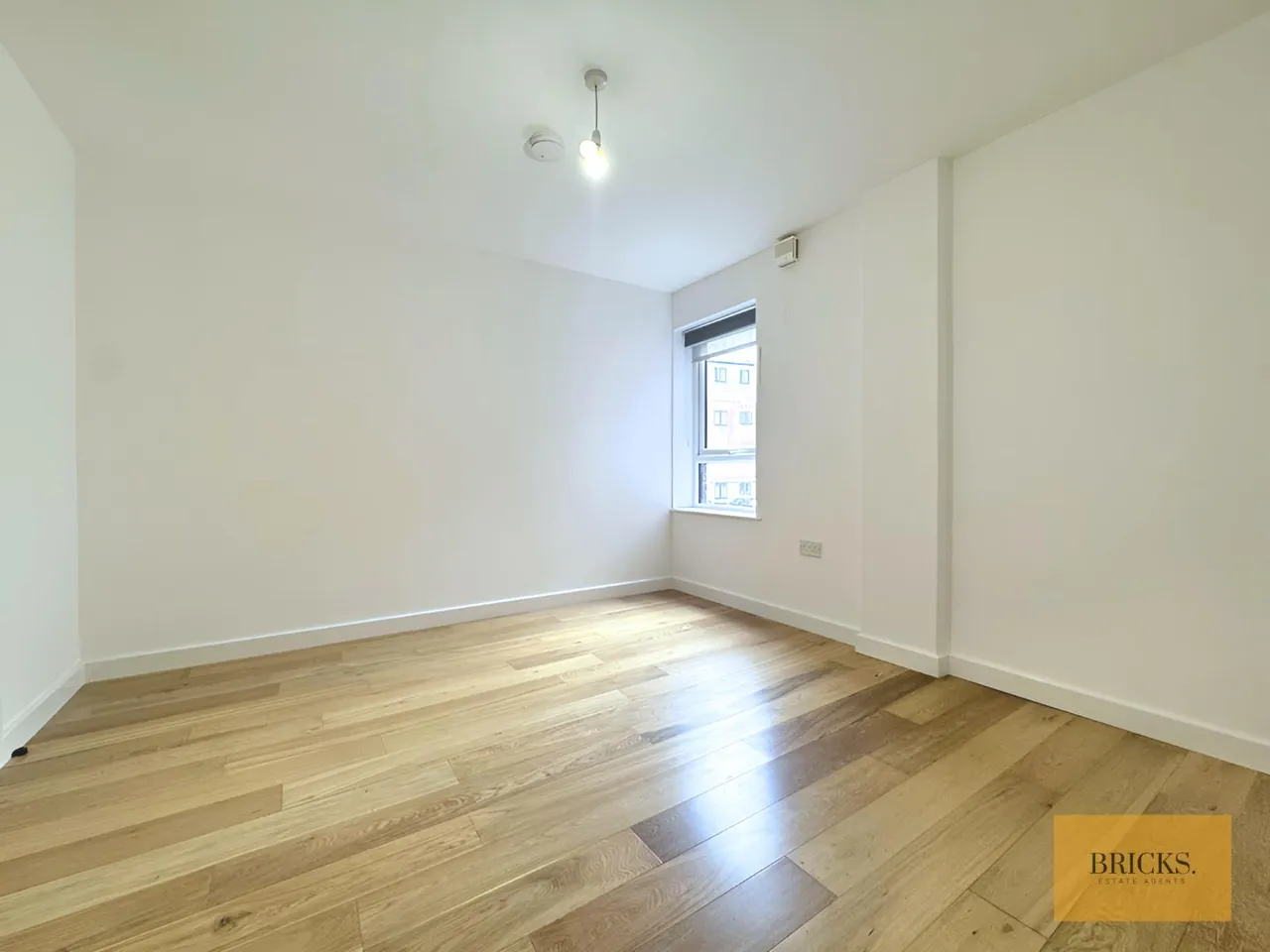 Rothesay Road, Luton, LU1 1QZ, photo 11