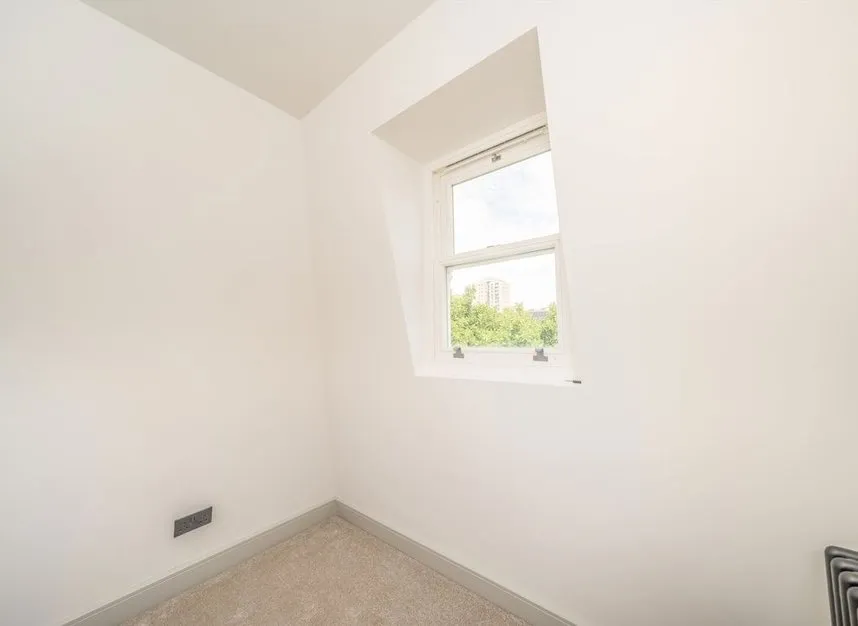Holden Street, London, SW11, photo 9
