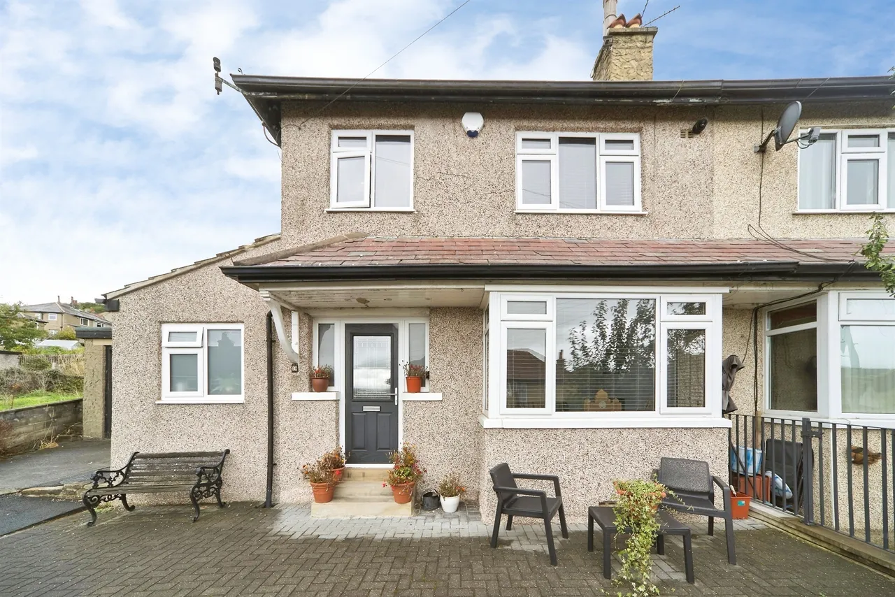 3 bed house for sale, Granby Drive, Riddlesden, BD20