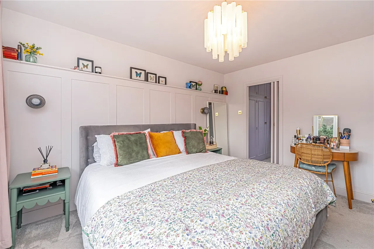 Broomfield, Sunbury, TW16 6SW, photo 7