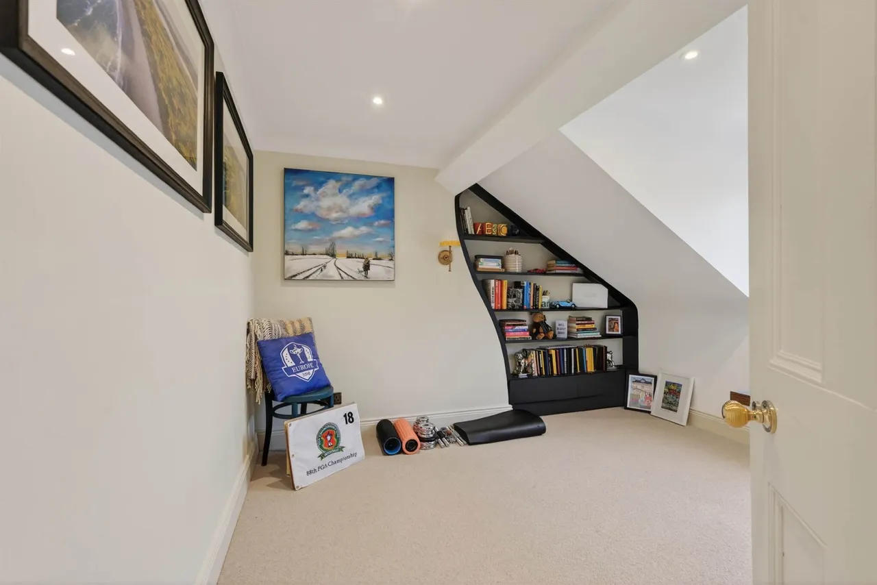 Church Avenue, Holywood, BT18, photo 32