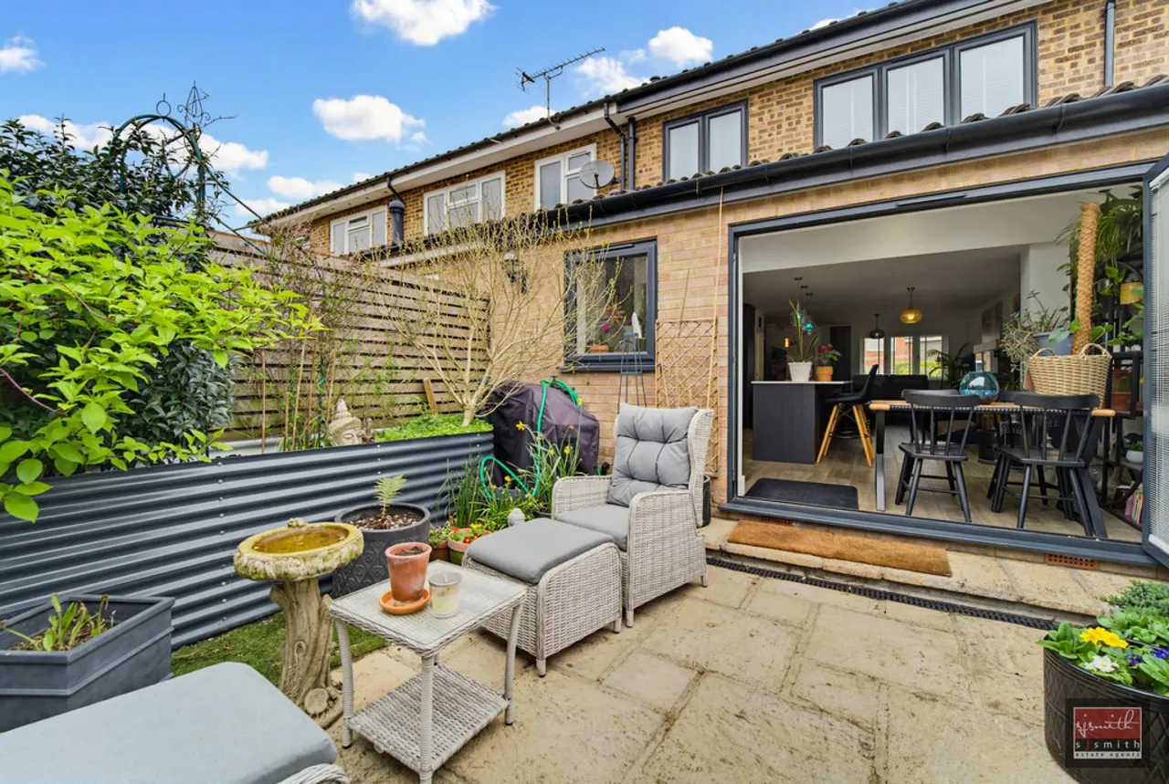 Aymer Drive, Staines-upon-Thames, TW18, photo 14