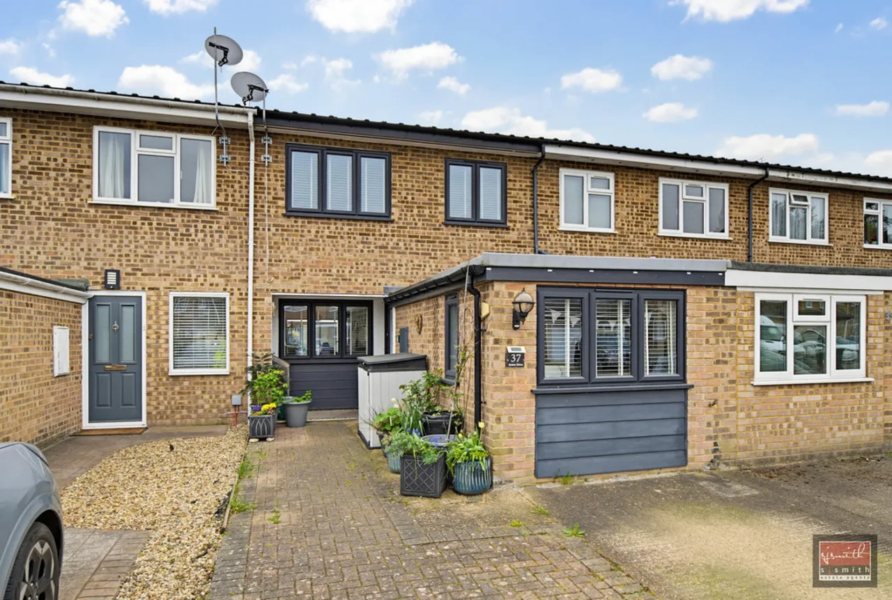 Aymer Drive, Staines-upon-Thames, TW18, photo 13