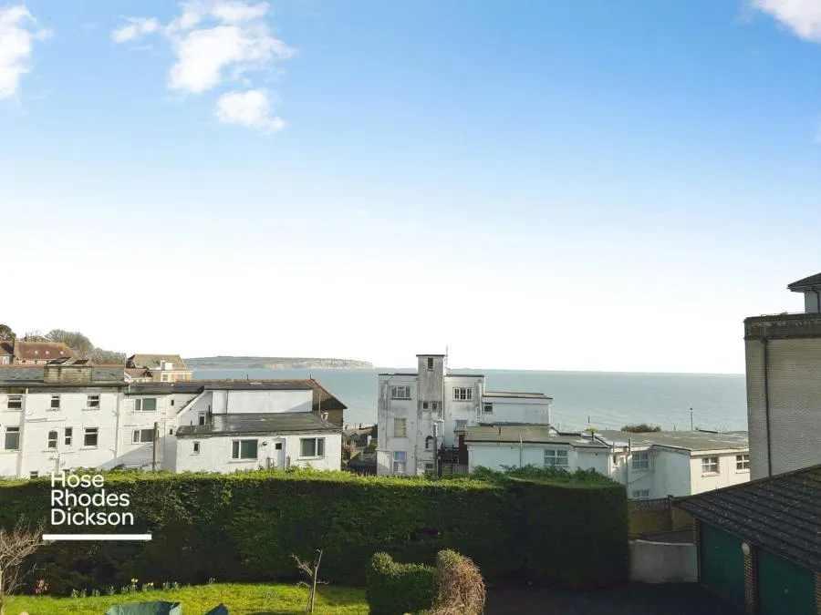 East Mount Road, Shanklin, PO37, photo 10