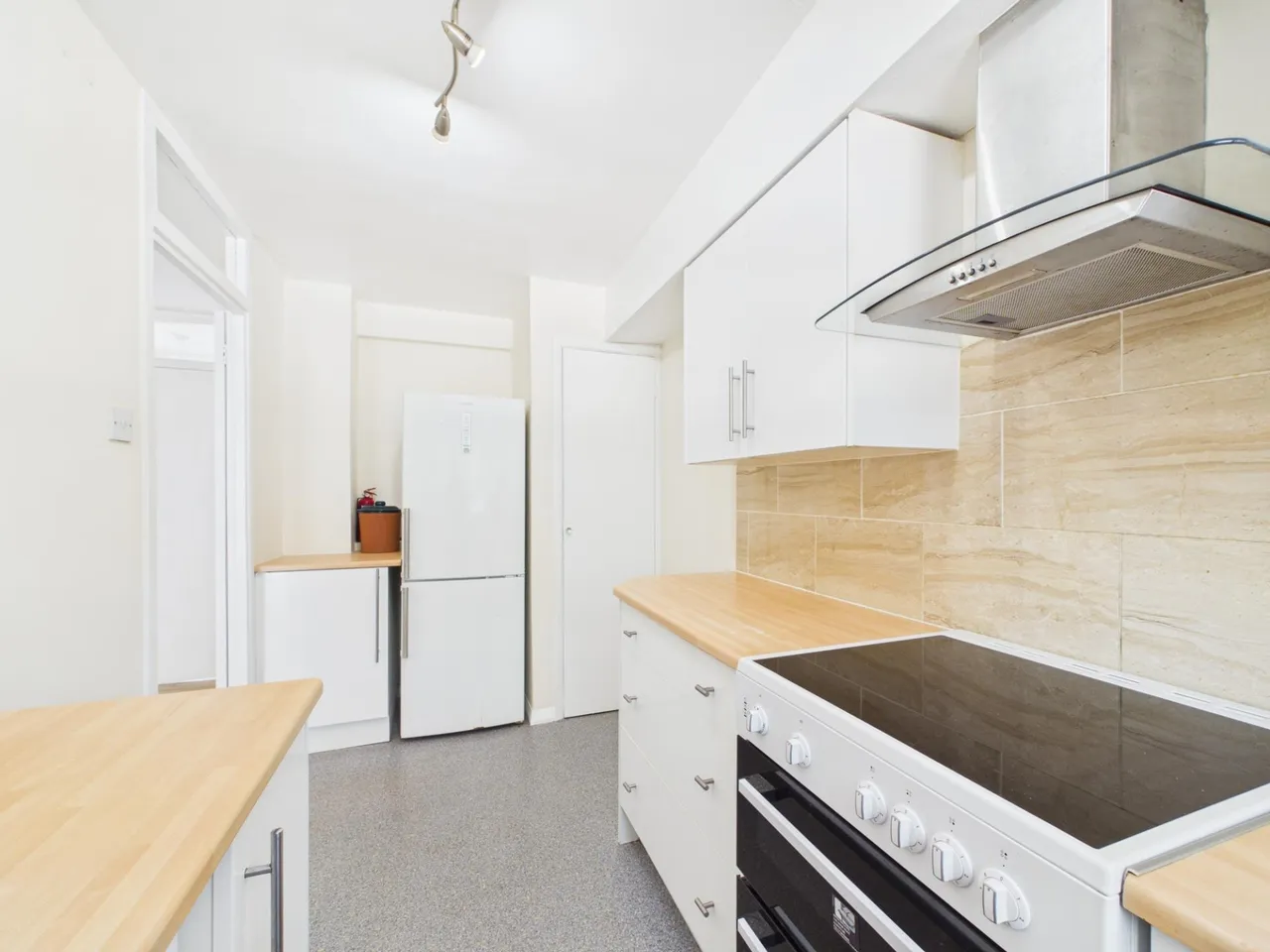 Josephine Court, Southcote, Reading, RG30, photo 5