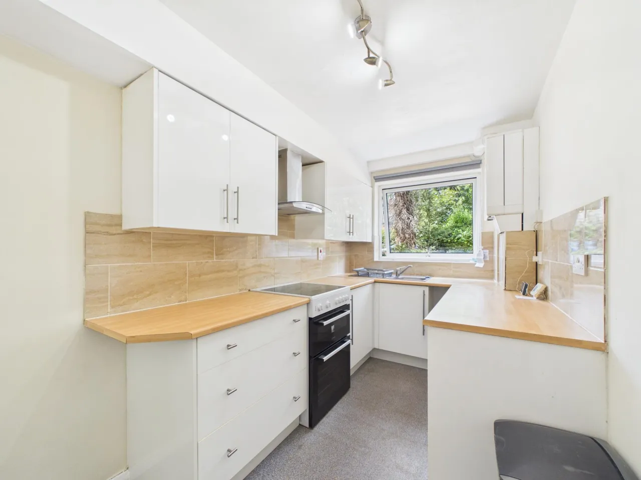 Josephine Court, Southcote, Reading, RG30, photo 2