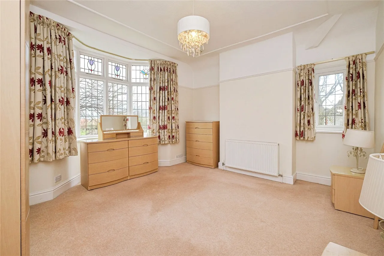 High Street, Hale Village, L24, photo 25