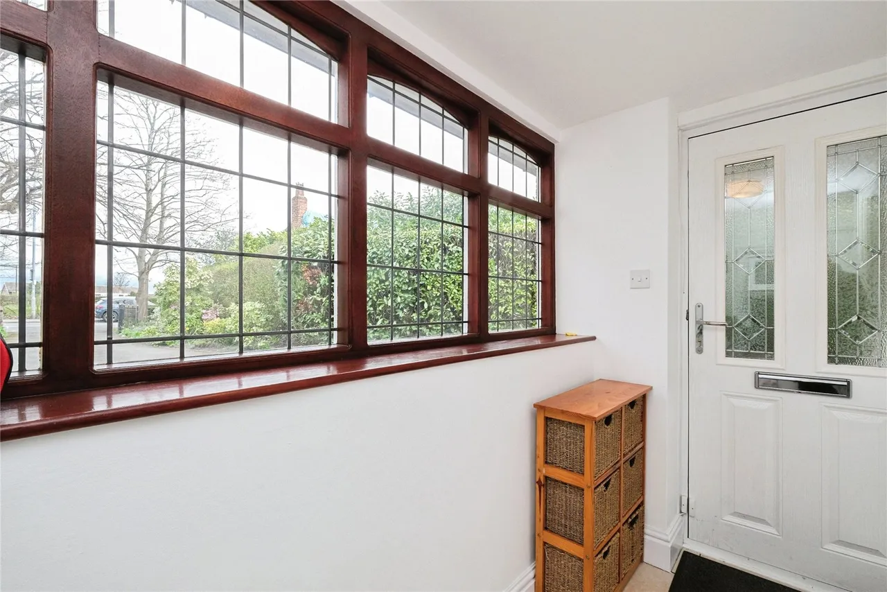 High Street, Hale Village, L24, photo 16