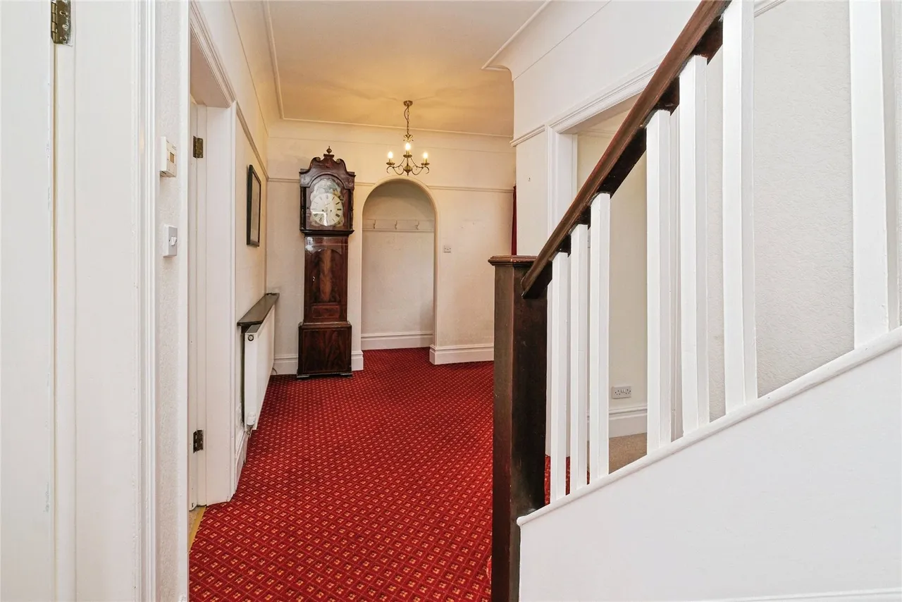 High Street, Hale Village, L24, photo 6