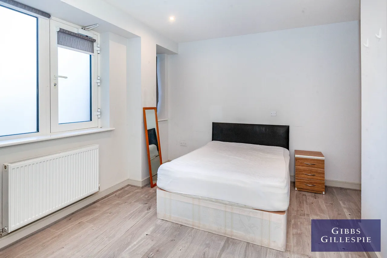 High Street, Uxbridge Fees Apply, UB8, photo 4