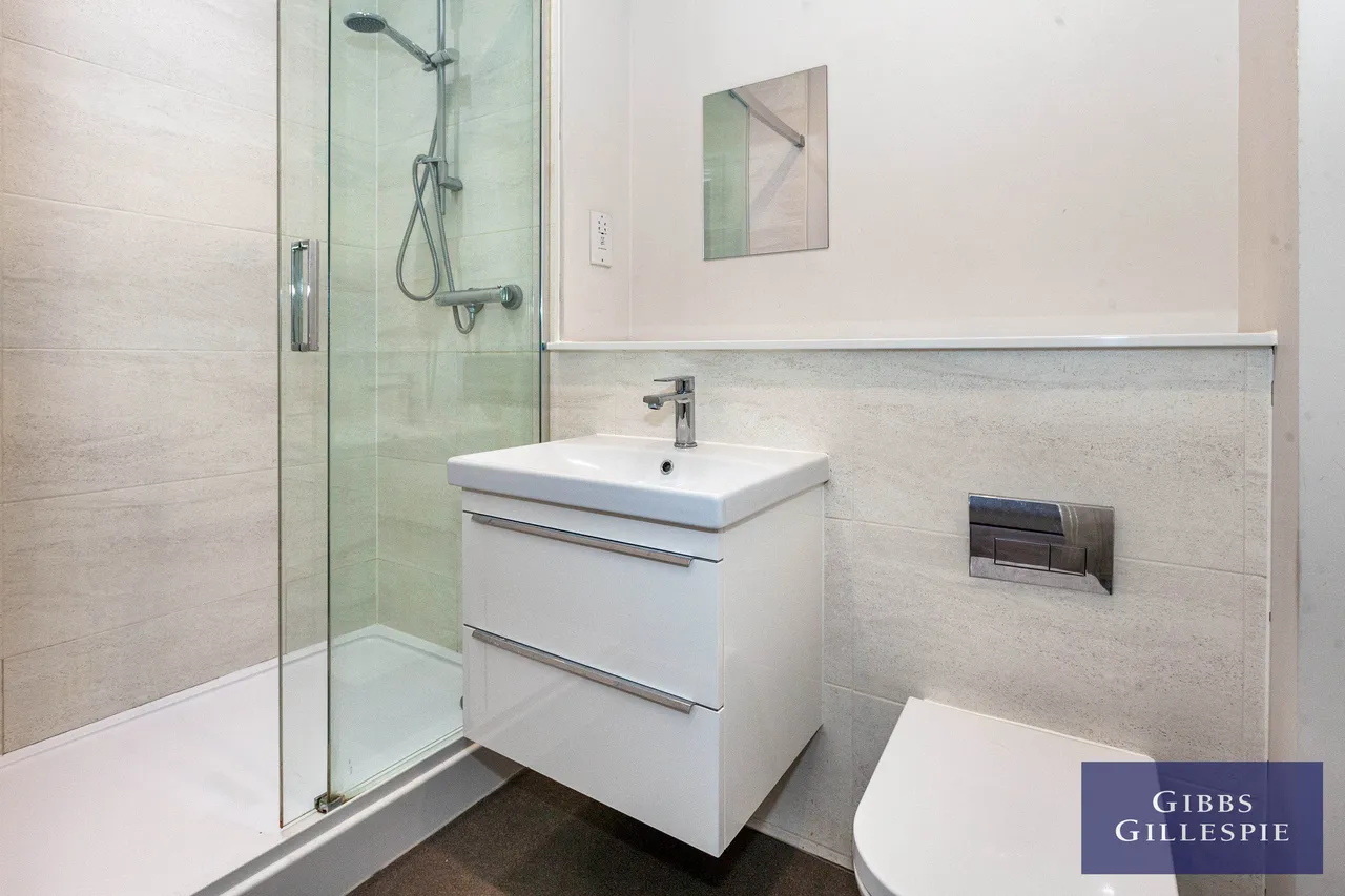 High Street, Uxbridge Fees Apply, UB8, photo 5