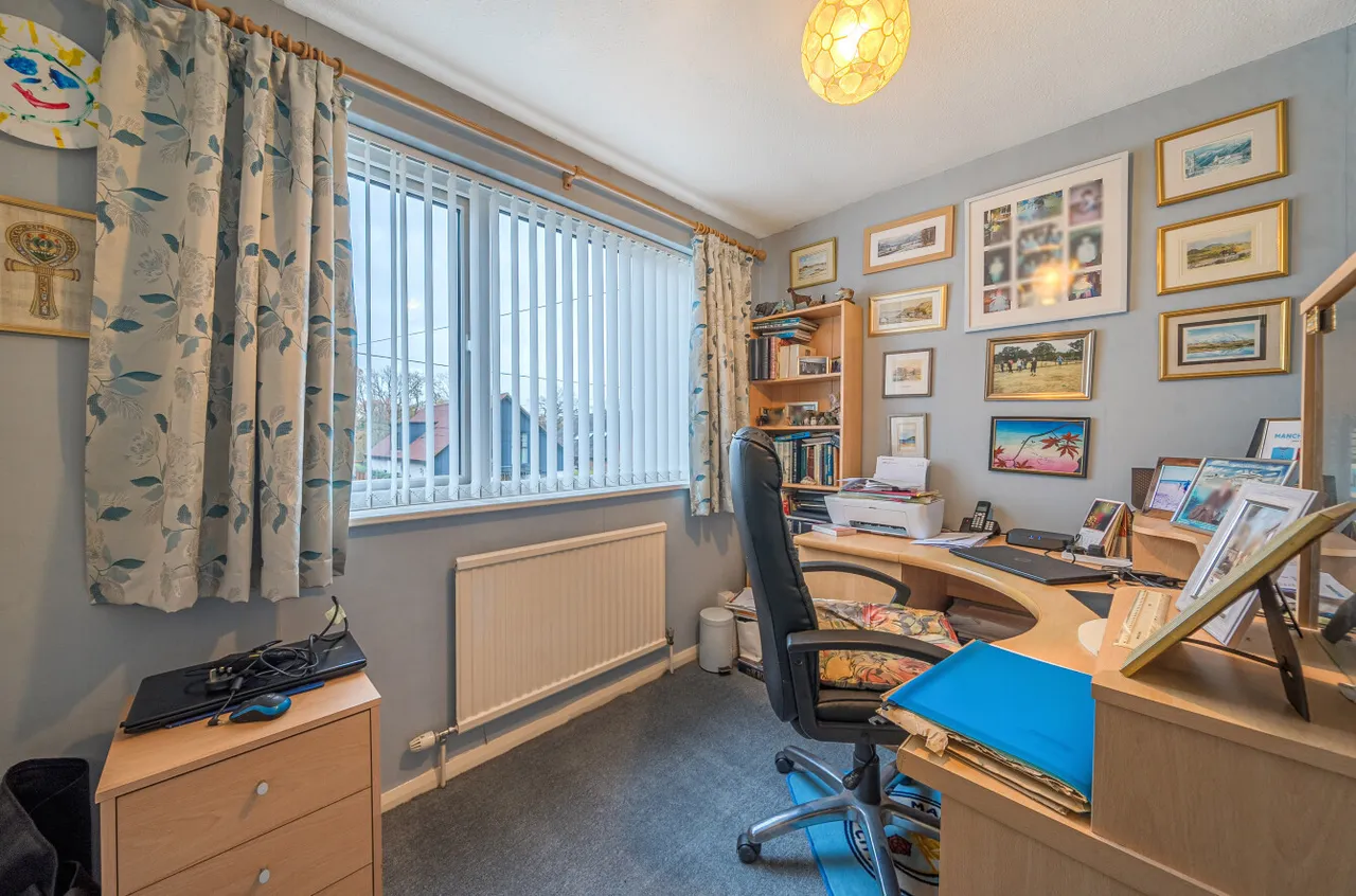 Birch Lane, West End, Woking, Surrey, GU24 9QB, photo 11