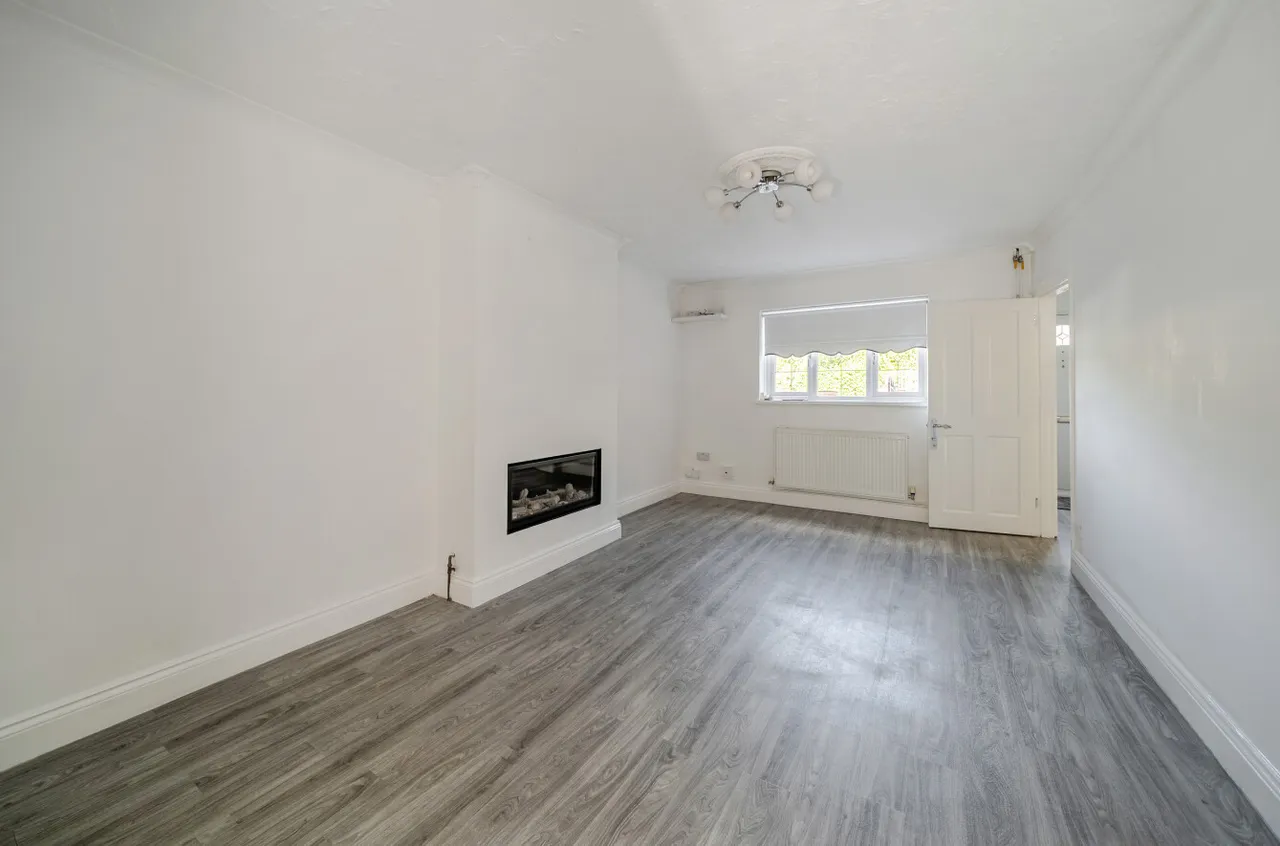 Winchester Road, Ash, GU12, photo 6