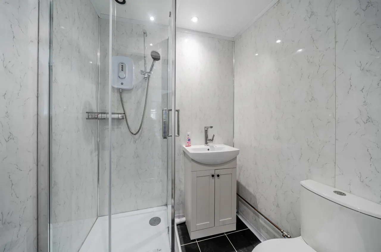 Winchester Road, Ash, GU12, photo 13