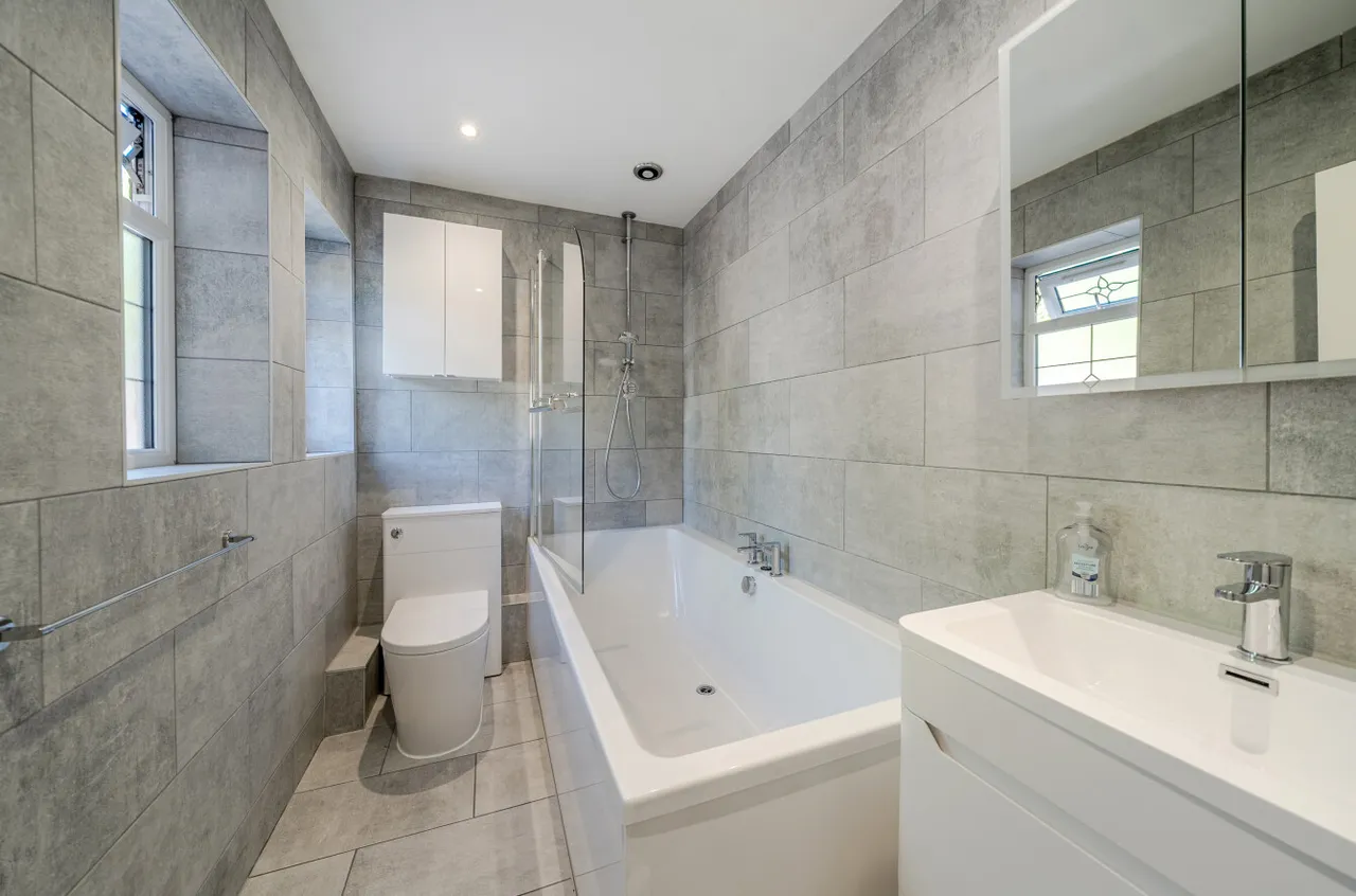 Winchester Road, Ash, GU12, photo 9