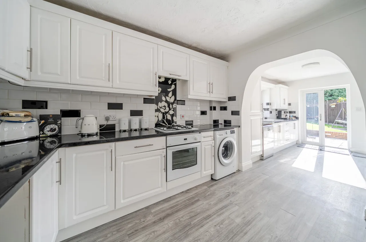 Winchester Road, Ash, GU12, photo 4