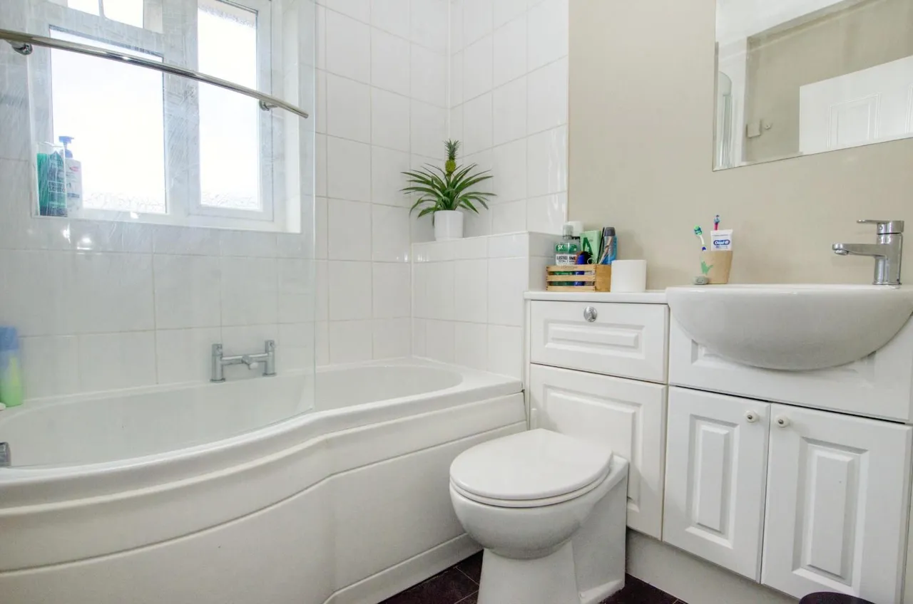 Bracklesham Close, Sholing, Southampton, SO19 8RX, photo 4