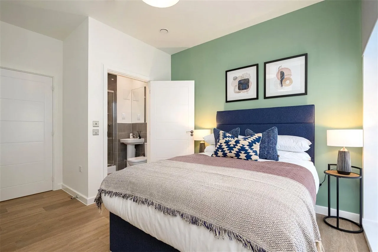 Station Avenue, Walton-On-Thames, KT12, photo 11