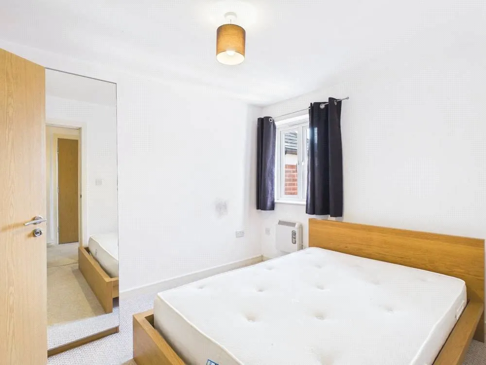 Barton Road, Eccles, M30, photo 8