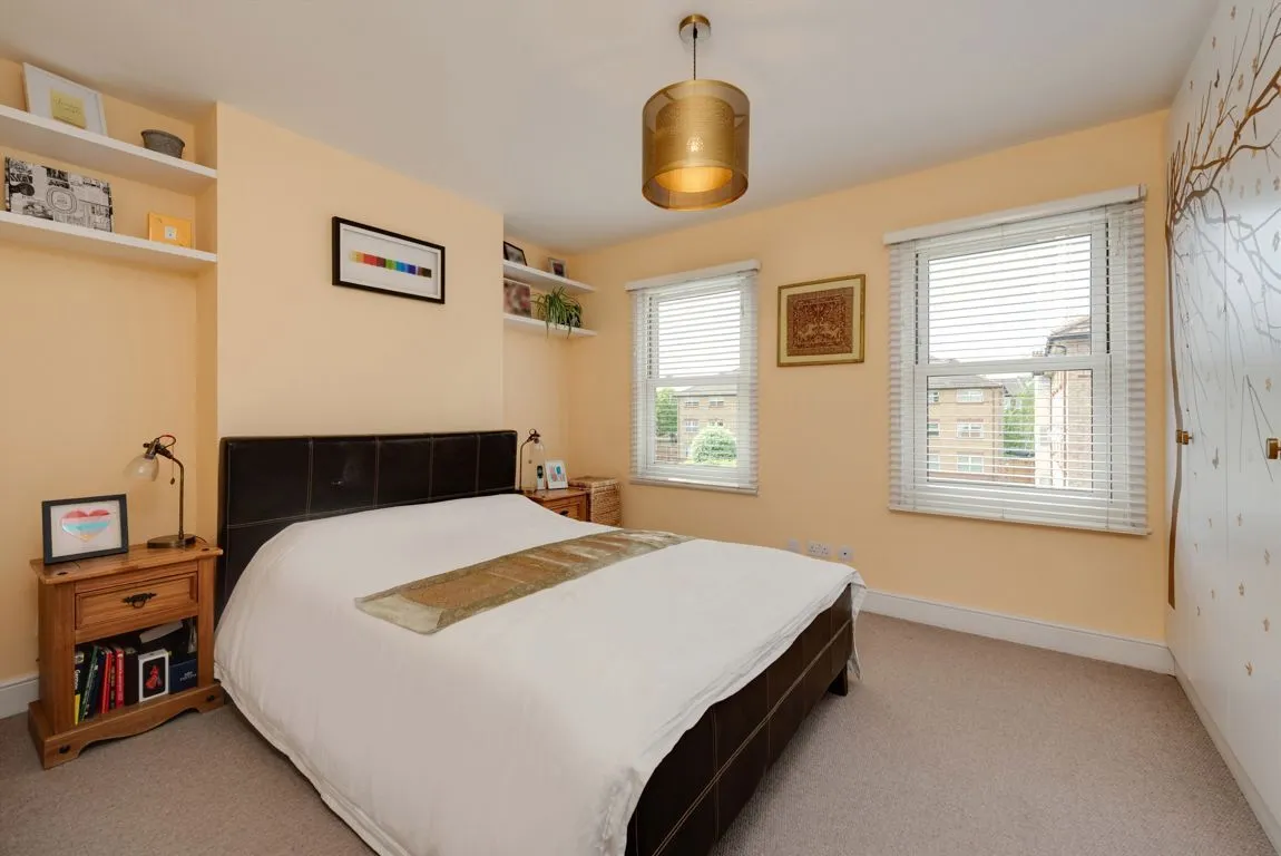 Acton Lane, W4, photo 7