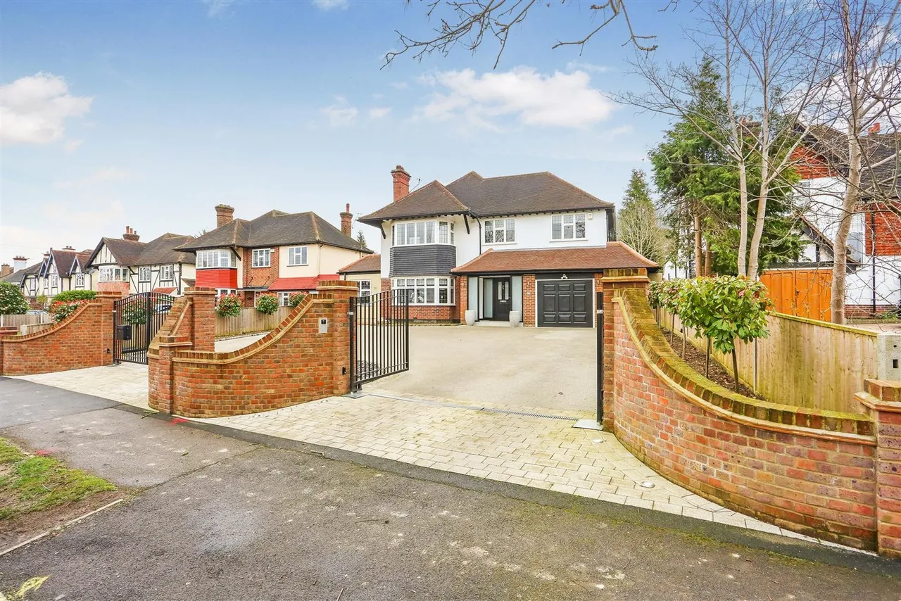 Sandy Lane, Cheam, SM2, photo 21