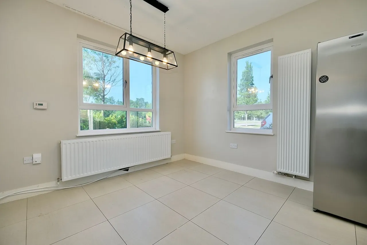 Rawlyns Way, Alconbury Weald, PE28, photo 3