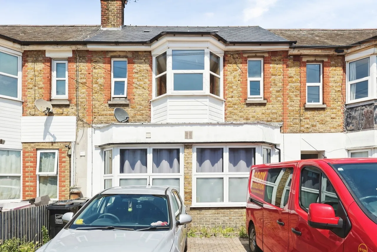 2 bed flat for sale, St. Lukes Avenue, Ramsgate, CT11