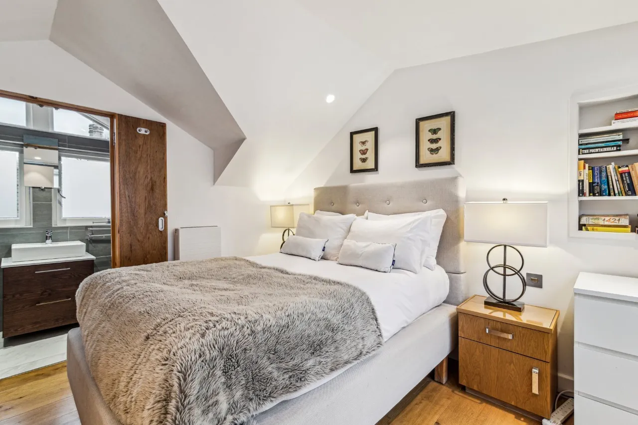 Pembroke Mews, London, W8, photo 17