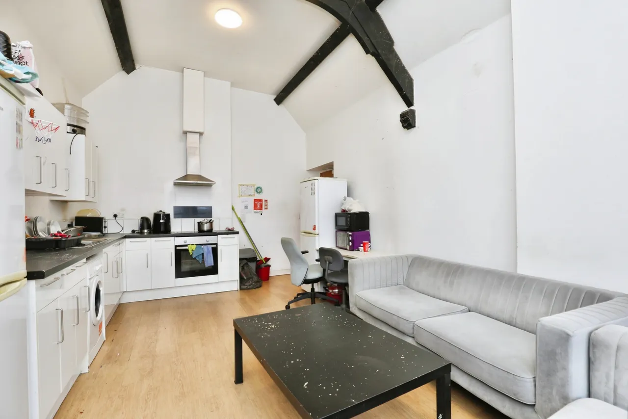 200 Crookes Valley Road, Sheffield, photo 4