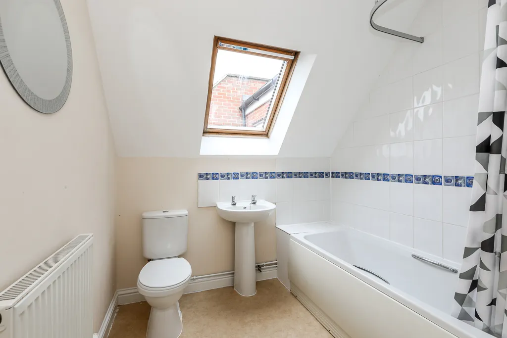 High Street, Tredworth, Gloucester, GL1, photo 10