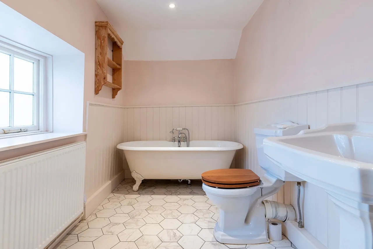 Main Street, Wartnaby, LE14, photo 38