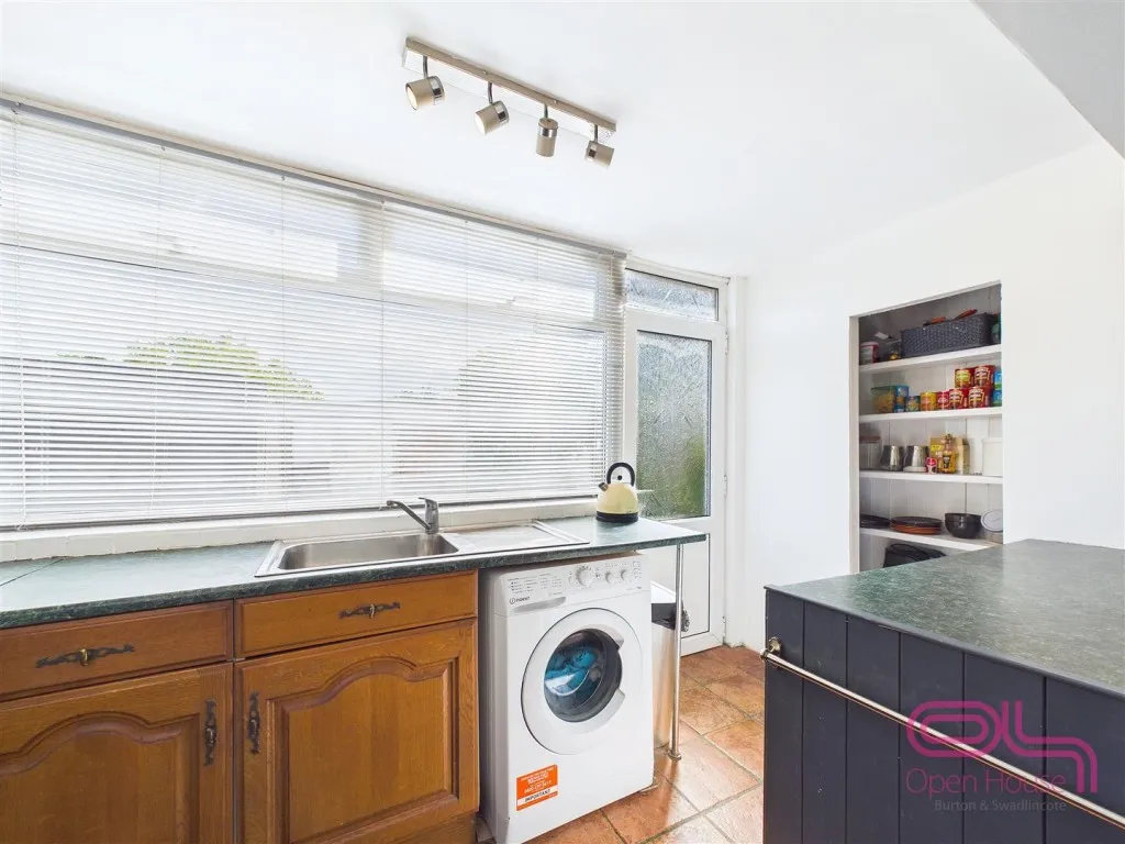 Midland Road, Swadlincote, DE11, photo 11
