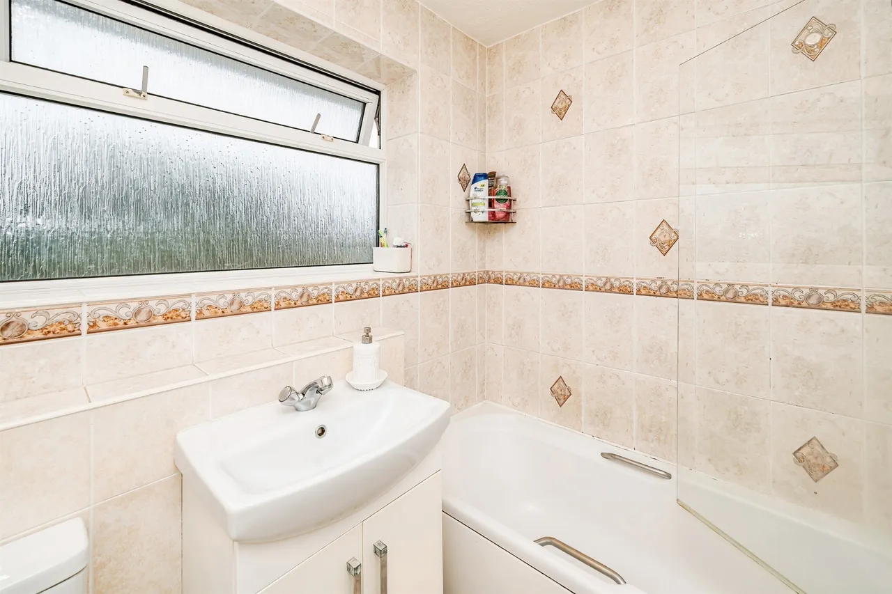 Lower Britwell Road, Slough, SL2, photo 13