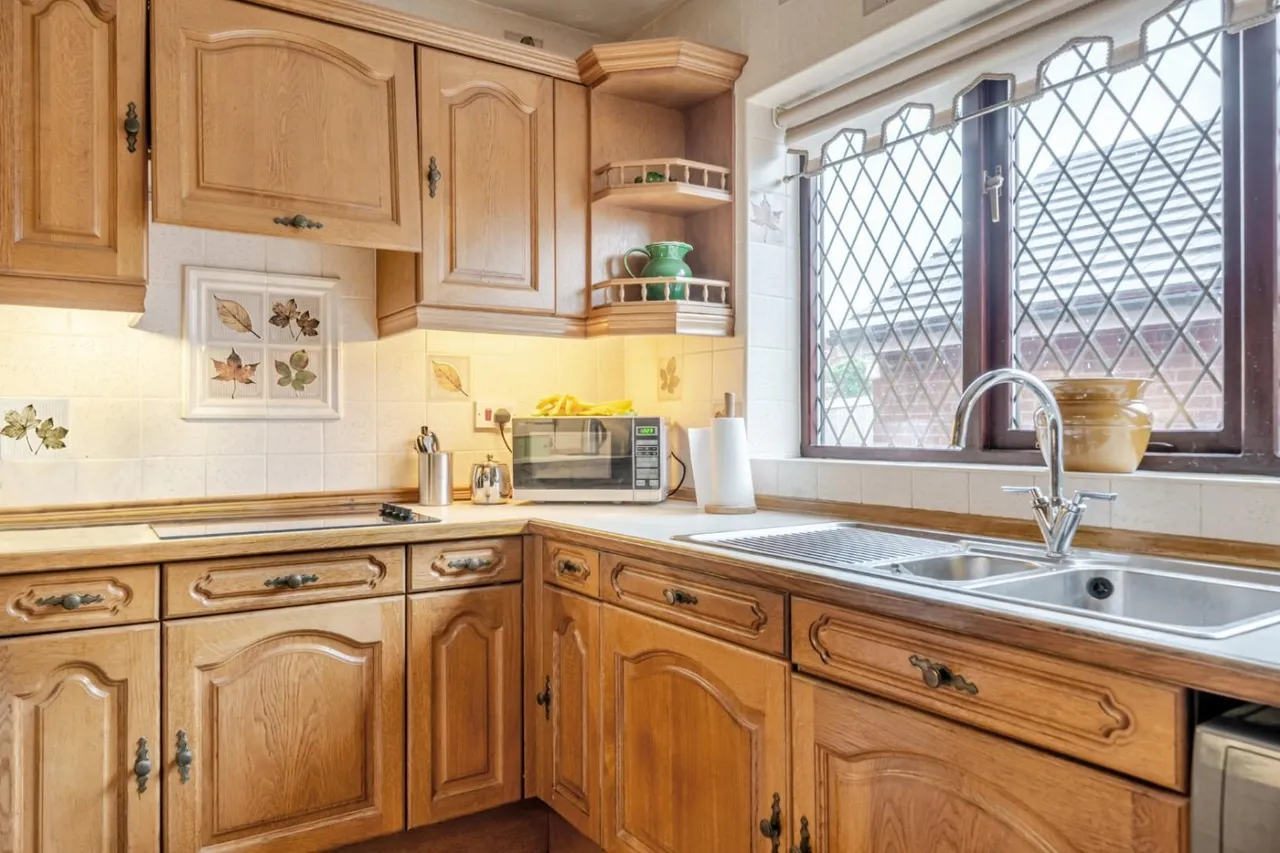 Gascoigne Avenue, Barwick in Elmet, LS15, photo 5