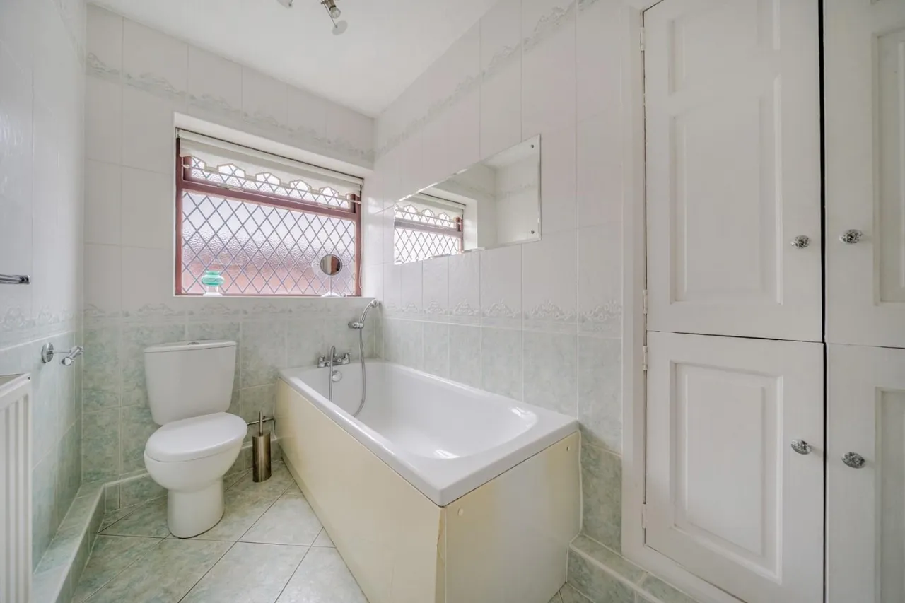 Gascoigne Avenue, Barwick in Elmet, LS15, photo 8