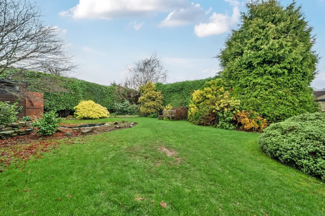 Gascoigne Avenue, Barwick in Elmet, LS15, photo 16