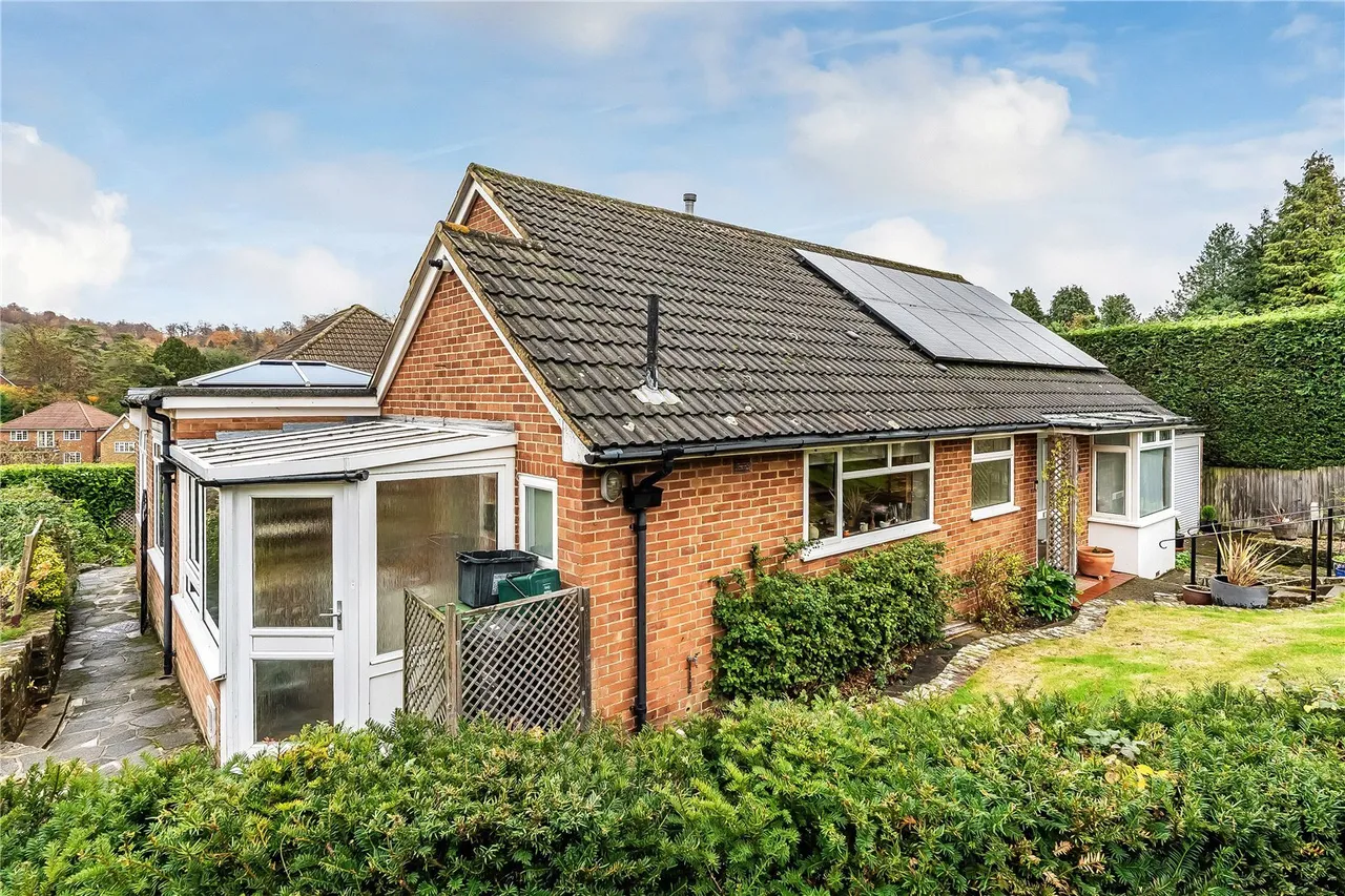Huntersfield Close, Reigate, RH2, photo 11