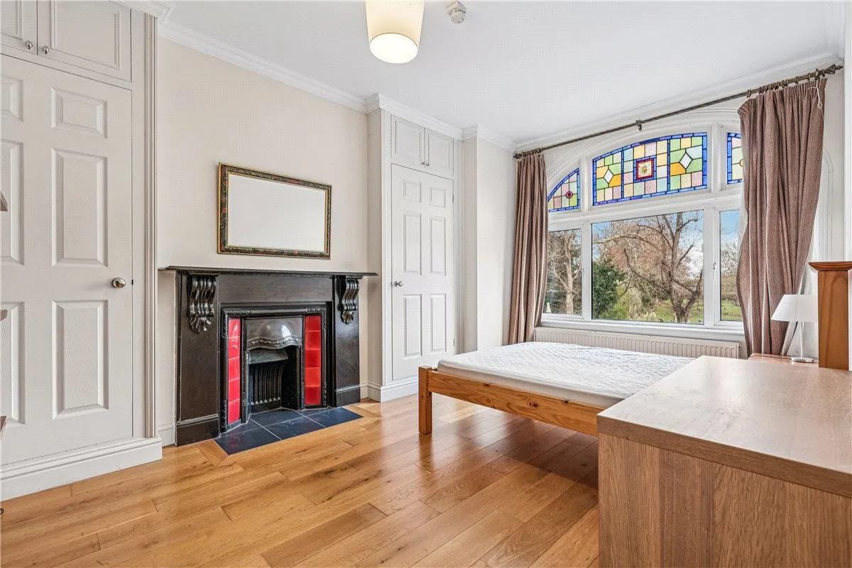 Fulham Palace Road, London, SW6, photo 6
