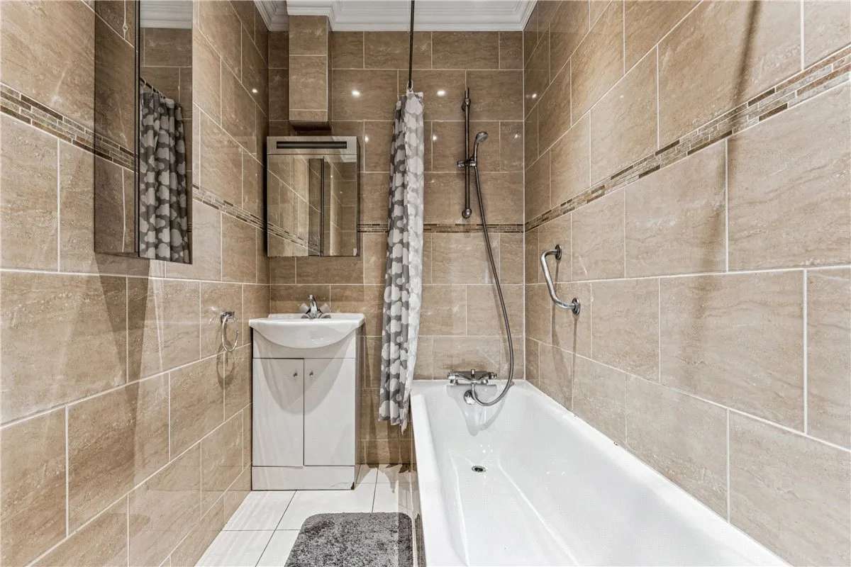 Fulham Palace Road, London, SW6, photo 12