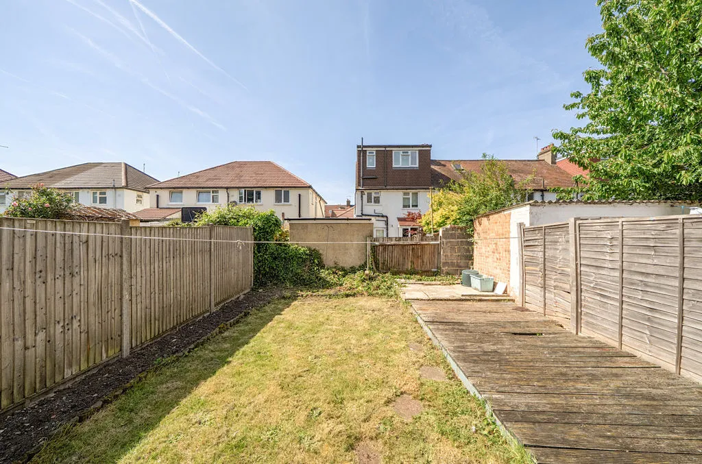 Glenn Avenue, Purley CR8 2AJ, photo 13