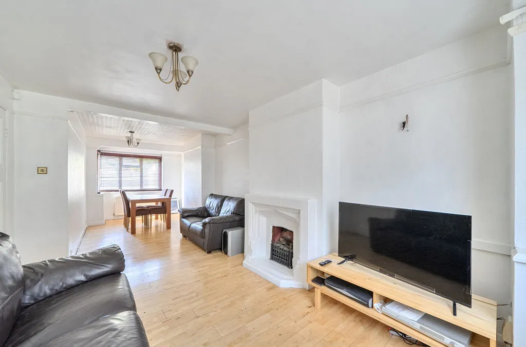 Glenn Avenue, Purley CR8 2AJ, photo 3