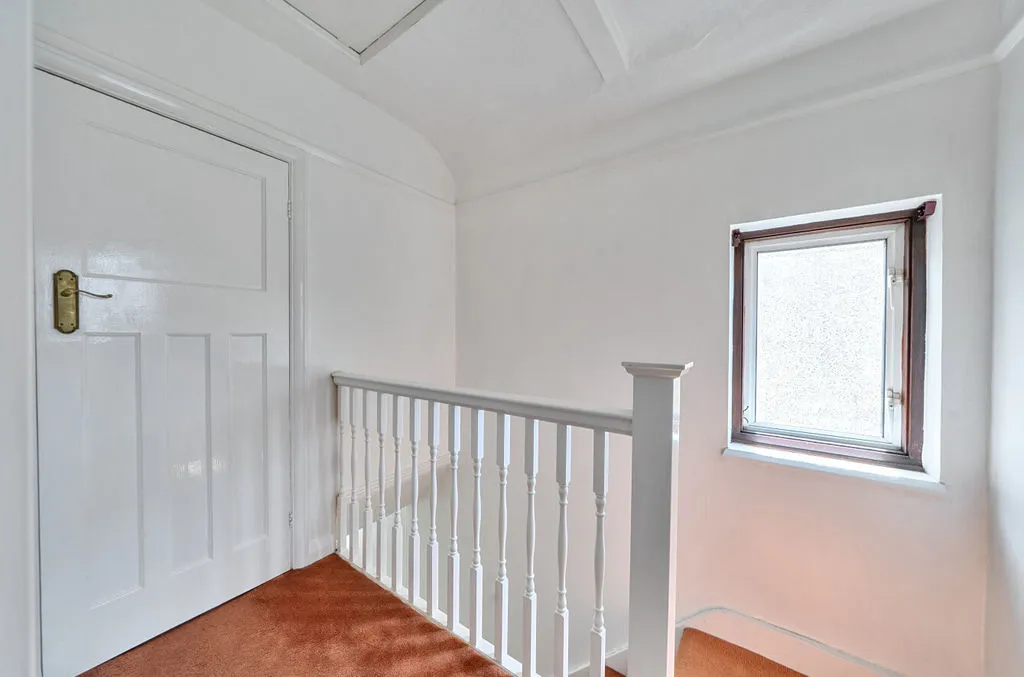 Glenn Avenue, Purley CR8 2AJ, photo 4