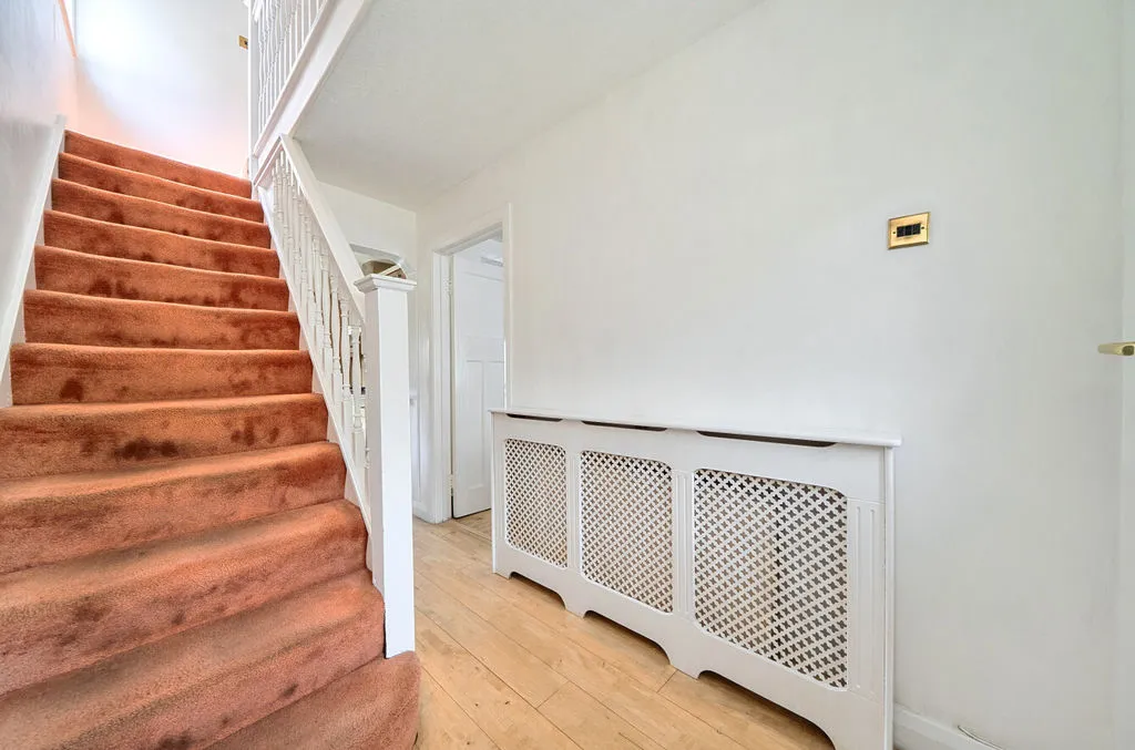 Glenn Avenue, Purley CR8 2AJ, photo 6