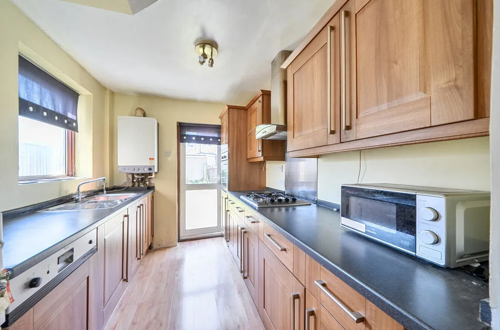 Glenn Avenue, Purley CR8 2AJ, photo 11