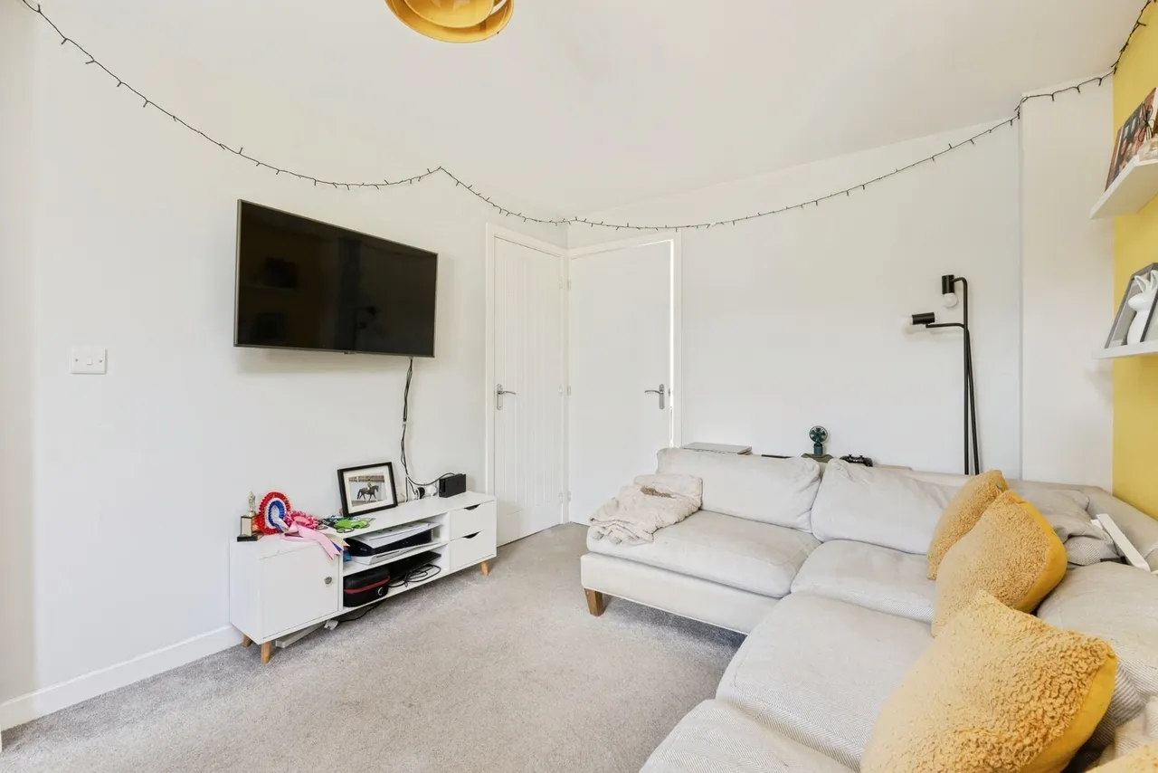 Huxley Mead, Wymondham, NR18, photo 13
