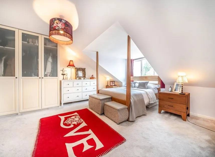 St. Giles Close, Hounslow, TW5, photo 4