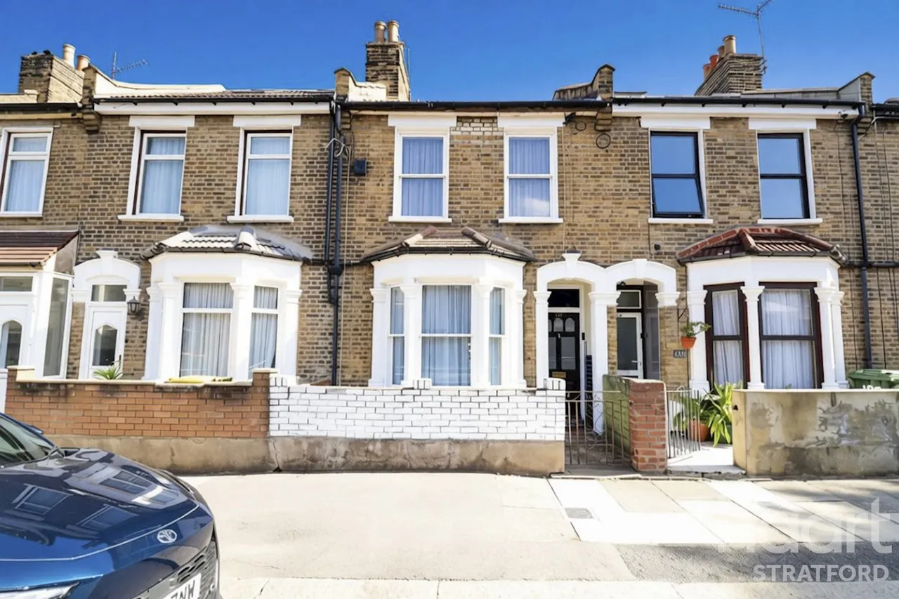 3 bed house for sale, Harcourt Road, London, E15